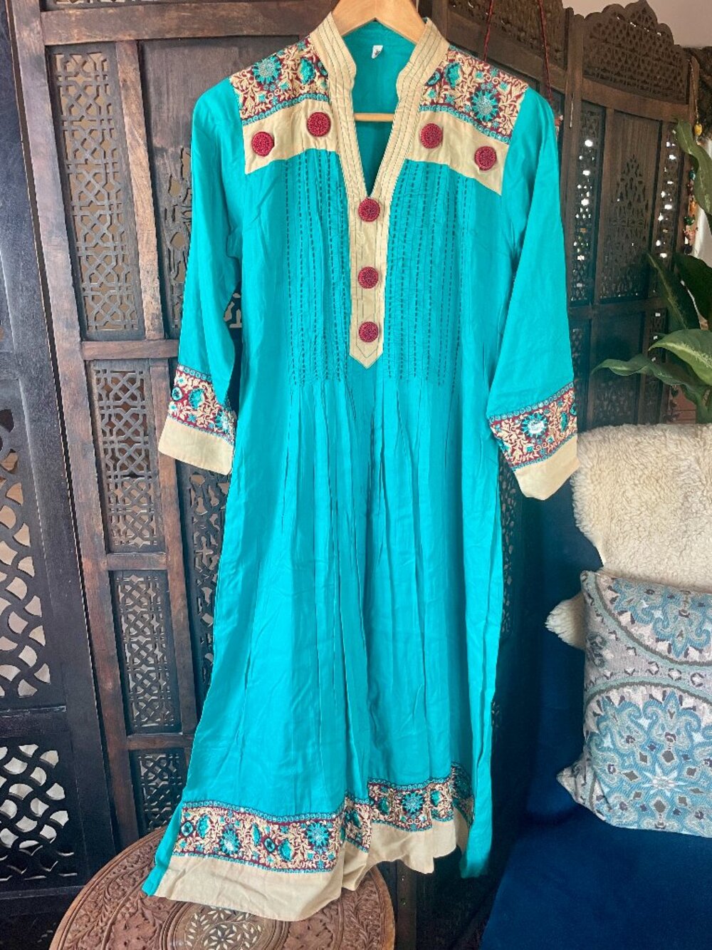 Gorgeous hand made traditional dress with matching pants, size small